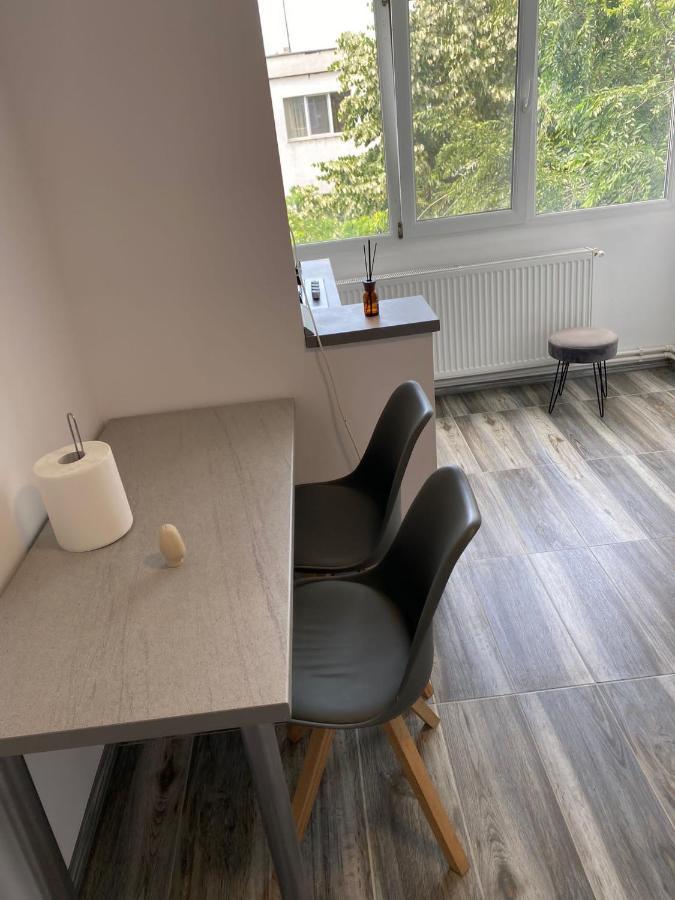 Alesandru Apartament بيتستِ المظهر الخارجي الصورة